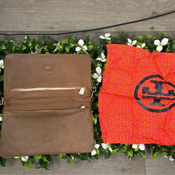 Embossed Reva Clutch in Medium Navy and Rust - Picture 5 of 7